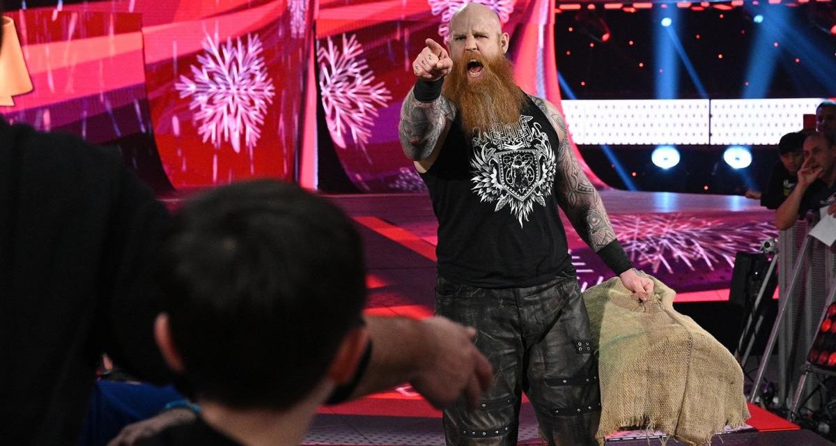 Have Erick Rowan’s Mysterious Cage Contents Been Finally Uncovered?