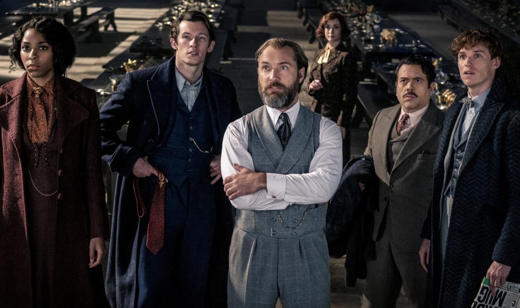 Fantastic Beasts: Secrets of Dumbledore Review - Opens Up The Magical World and Easily the Best of the 3 - The Illuminerdi