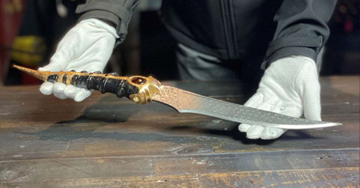 Iconic Dagger Shared In Game of Thrones Successor Series House of The Dragon On Display At Game of Thrones Studio Tour