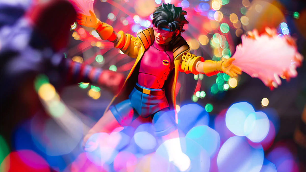 Mondo Reveals X-Men: The Animated Series Sixth Scale Jubilee and Magneto, Now Available to Pre-Order